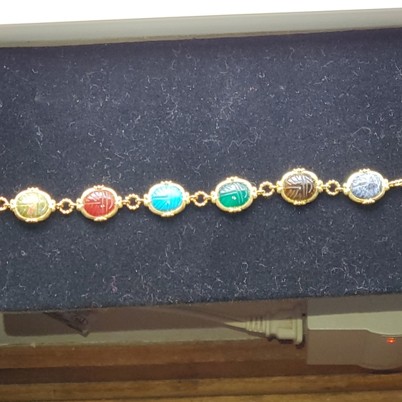 Scarab Goldtone Bracelet**DISCOUNT ON SHIPPING** - Picture 8 of 10